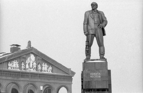 «„ДНР“ и „ЛНР“ — это будущее России». Интервью журналиста и автора книги "Дом на линии огня" Дмитрия Дурнева.